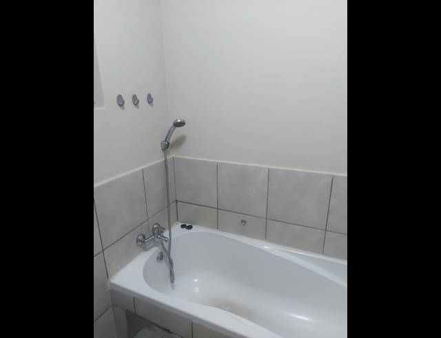 2 BEDROOM APARTMENT TO LET IN KWAMASHU